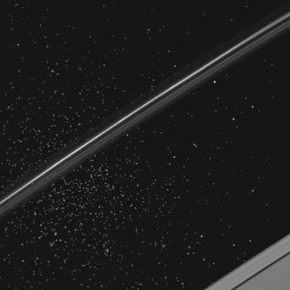 NASA capta más colisiones en anillos de Saturno