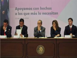 México destina 461 millones de dólares más para reparar daños por paso de Alex. EFE  /