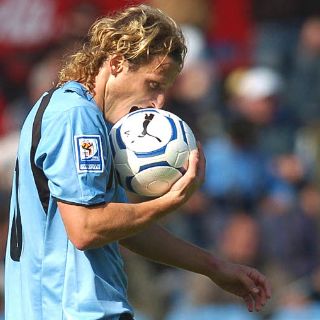 Inter muestra más interés por Forlán