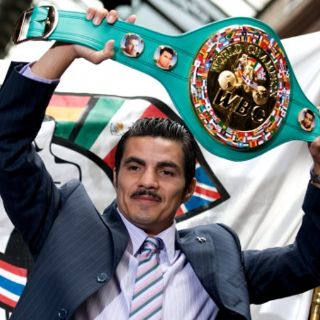 Reciben cinturones 'Güerita' y Niño