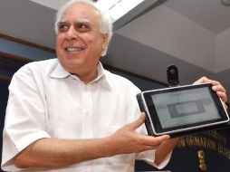 Al adaptar el aparato a las necesidades de los estudiantes fue posible reducir sustancialmente el precio del mismo. EFE  /