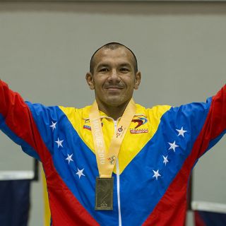 Venezuela alcanza el primer lugar del medallero