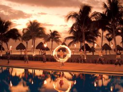 El staff del “Dreams Tulum” tiene para ti un sensacional espectáculo de fuego. ESPECIAL  /