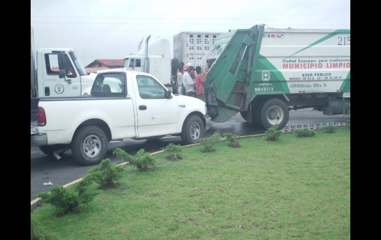 Las máquinas ya están en posición para comenzra el trabajo. ESPECIAL  /