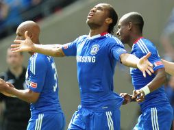El marfileño Drogba anotó 29 goles la temporada pasada, que ayudaron a coronarse al Chelsea. GETTY IMAGES SPORT  /