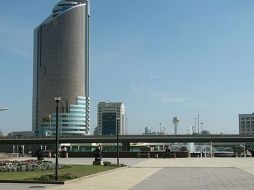Plaza principal en la nueva capital Astaná en Kazajistán. ESPECIAL  /