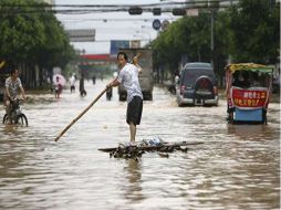 China se enfrenta cada año entre junio y septiembre a un periodo de inundaciones que sobre todo azotan el centro del país. ESPECIAL  /