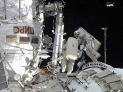 Ambos también unirán cables que conectan el resto de la estación con el módulo ruso Rassvet. REUTERS  /