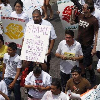 Convocan a boicot de productos estadounidenses por ley Arizona