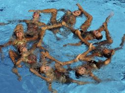 El equipo mexicano de nado sincronizado consigue el oro en los JCC. EFE  /