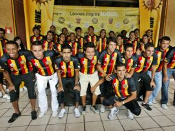 Los Leones Negros de la UdeG, durante la presentación de su nuevo uniforme. E. BARRERA  /