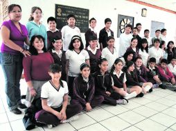 Los alumnos de la Escuela Urbana 910 “Idolina Gaona de Cosío”.  /