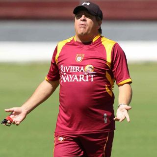 Incomoda designación de Efraín Flores