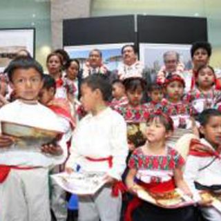 El Senado presenta la Constitución Política en náhuatl