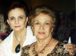 Lorenza Villaseñor de Quirarte y Carmelita Ogarrio de Lomelín.  /