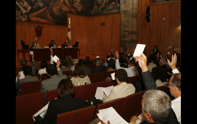 El Consejo General Universitario sesionó ayer en el Paraninfo “Enrique Díaz de León”. M. FREYRIA  /