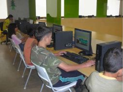 El 76 por ciento de los cibernautas tienen entre 12 y 18 años de edad. ESPECIAL  /