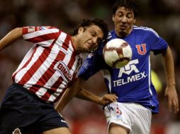 Juan Manuel Olivera (der.) cree que las Chivas son desequilibrantes. REUTERS  /