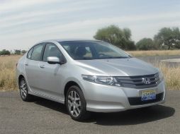 Estéticamente ambos coches son similares.  /