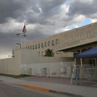 Ofrece gobernador seguridad al consulado de EU en Juárez