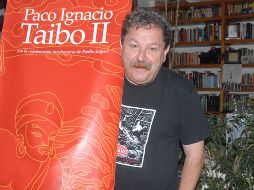 El escritor Paco Ignacio Taibo II presentó hoy su más reciente libro. NTX  /