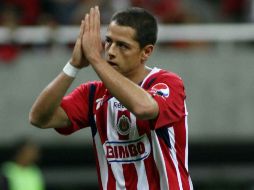 Javier Hernández sigue haciendo historia al anotar el primer gol en el Estadio Chivas. MEXSPORT  /