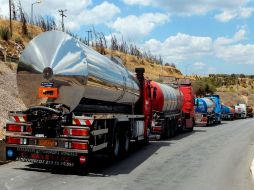 Este sábado ha comenzado el cargamentos de petróleo en las refinerías. EFE  /