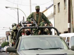 El viernes, la permanencia del cadáver de 'Nacho' Coronel en el Semefo generó movilización militar. A. GARCÍA  /