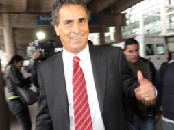 Jose Luis Real se quita presión al llegar a Santiago con el Guadalajara. NTX  /