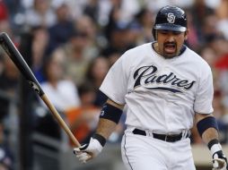 Adrián González ha sido la bujía de los Padres de San Diego. AP  /