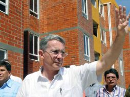 El presidente de Colombia Uribe será parte del comté. AFP  /