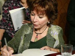 La chilena Isabel Allende participará en una mesa redonda para hablar del éxito de su 'realismo mágico'. EFE  /
