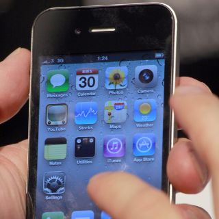 Sharp lanzará un teléfono que compita con iPhone