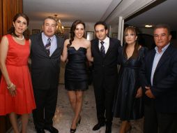 Claudia Ibarra, Rubén Toledo, los novios (Claudia y Job), Alejandra Muñoz y Job Lagunes.  /