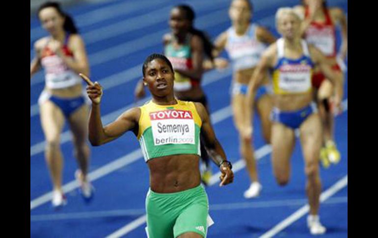 Caster Semenya de 19 años es campeona mundial de los 800 metros. ESPECIAL  /