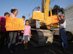 Tras la manifestación de vecinos, la autoridad suspendió las obras en el cruce de Revolución e Hidalgo, en Tlaquepaque. A. CAMACHO  /