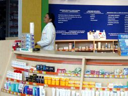 La Cofepris publicó hoy la lista de antibióticos que a partir del 25 de agosto sólo se venderán con receta médica. E. BARRERA  /