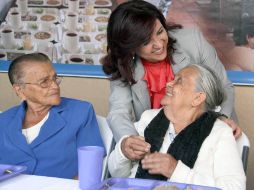 Imelda Guzmán De León, presidenta del Voluntariado DIF Jalisco, agradeció el esfuerzo de la población de San Gabriel. ESPECIAL  /
