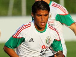 Jonathan dos Santos prefiere jugar con el Barcelona. MEXSPORT  /