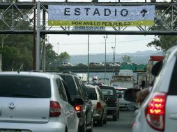 El tráfico en el día del partido inaugural del Estadio Omnilife. A. GARCÍA  /