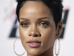 Rihanna, de 22 años, no estaba disponible para hacer comentarios al respecto de la canción. AP  /