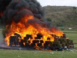 una columna de humo negro se dejo ver en el club Cinegético de La Venta del Astillero. ESPECIAL  /