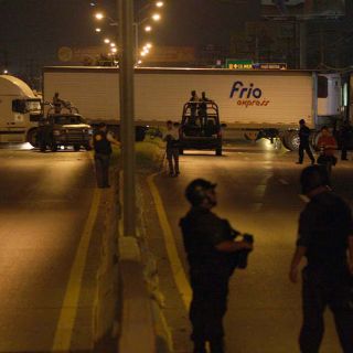 Narcobloqueos en Monterrey afectan a más de 20 vuelos