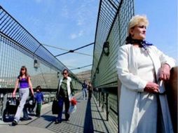 Las compras hechas por mexicanos se disminuyeron en Arizona. AFP  /