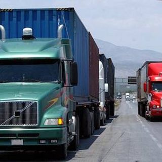 Se declaran en crisis transportistas de carga en Querétaro