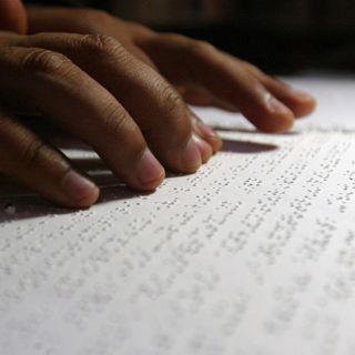 Bellatin y la palabra como vehículo para encontrar la luz