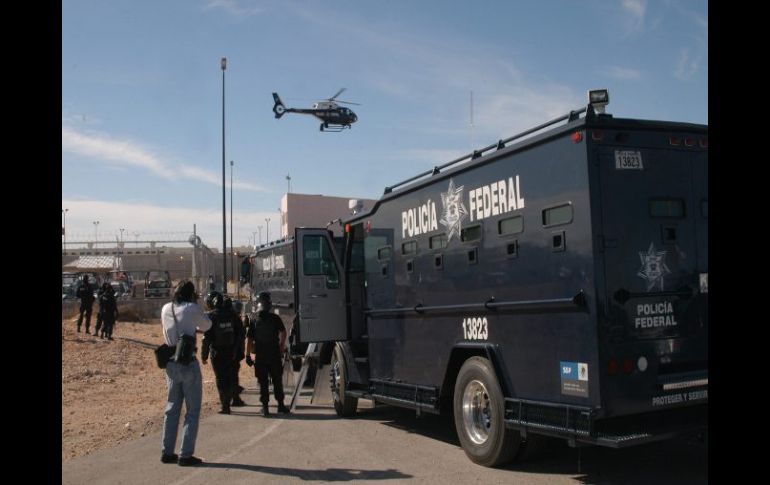 La Policía Federal ha realizado operativos junto con el Ejército en Ciudad Juárez,  considerada la localidad más violenta del país. EFE  /