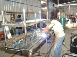 La actividad del sector fabril mexicano parece debilitarse. ARCHIVO  /