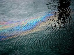 Tomas aéreas de la televisora Globo mostraron una marea negra que llegaba a playas. ESPECIAL  /