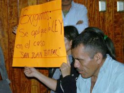 • El líder de la organización  Antorcha Campesina, Misael Carmona Juárez, durante una conferencia de prensa. ESPECIAL  /